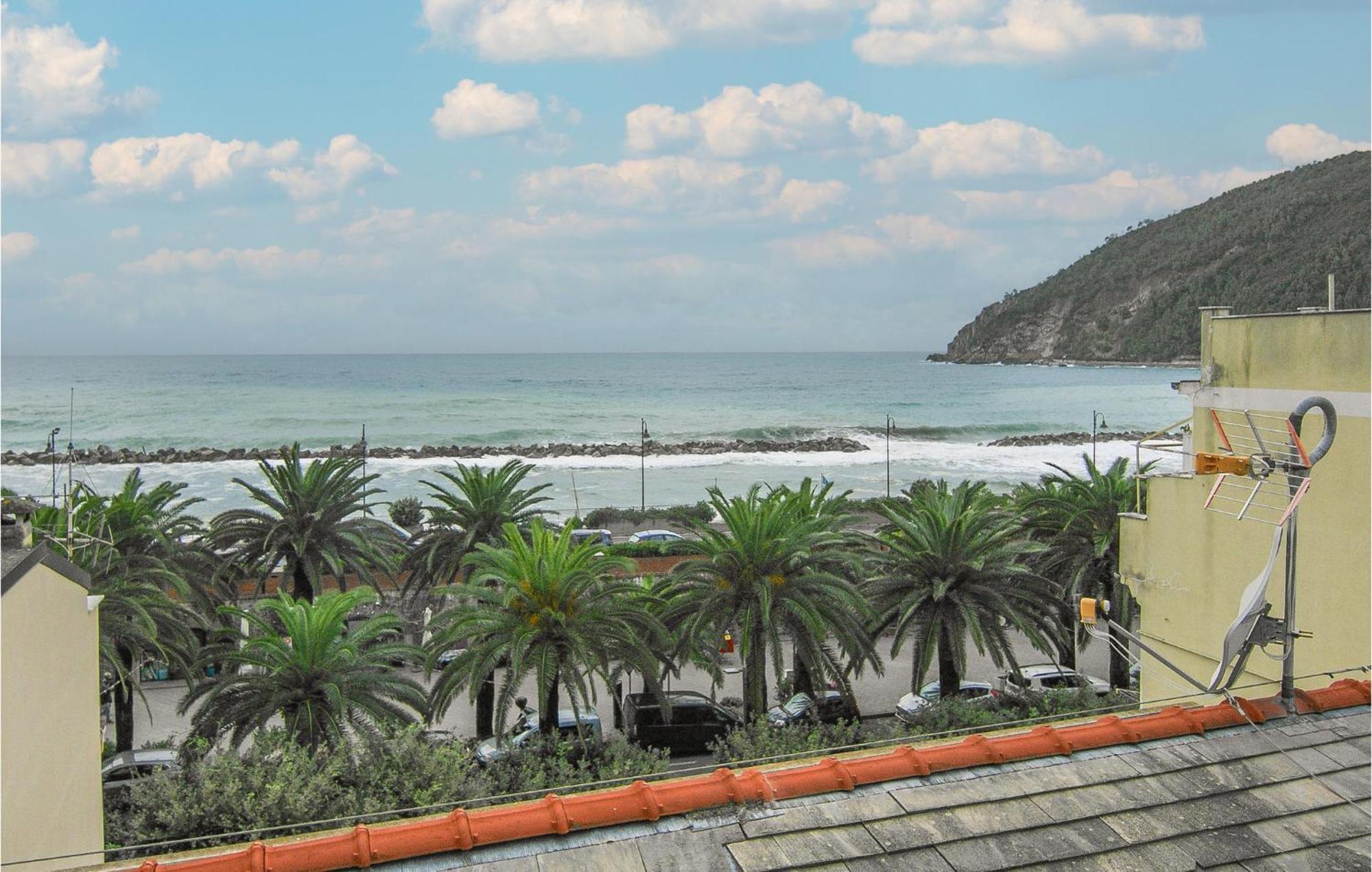 Nice Apartment In Moneglia With Kitchen Esterno foto
