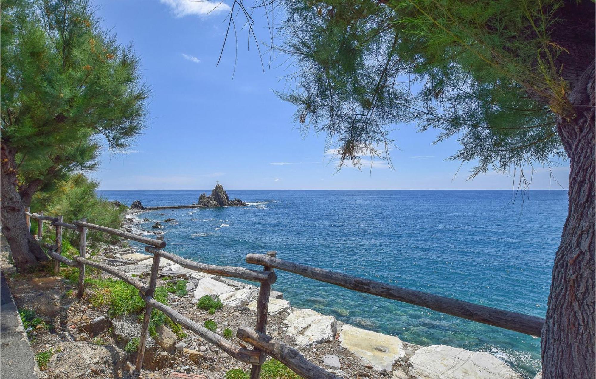 Nice Apartment In Moneglia With Kitchen Esterno foto